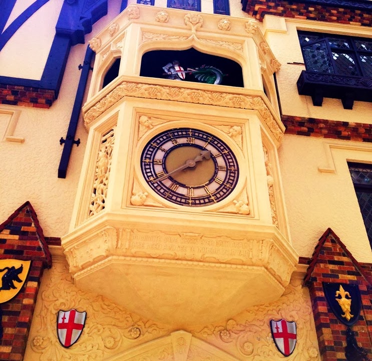 London Court Clock and Dragon