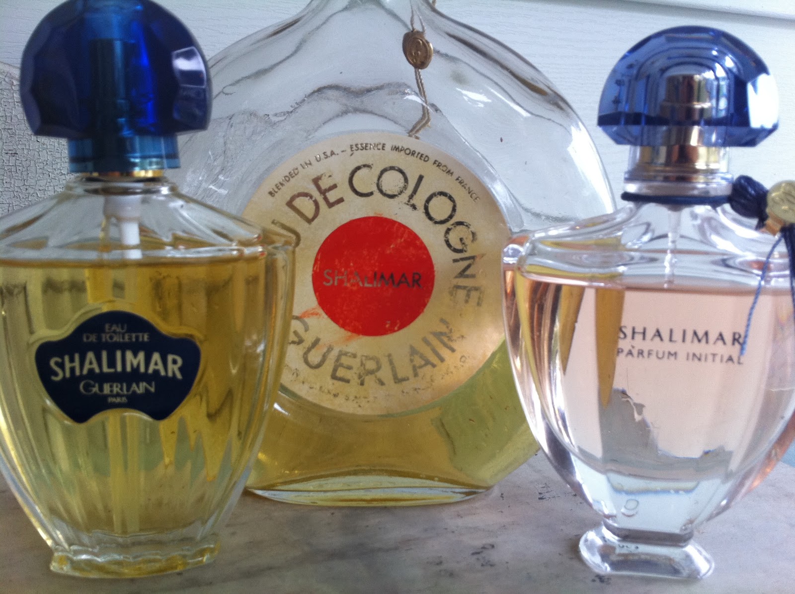 This Blog Really Stinks. (A perfume blog): Shalimar - the pink one. (A perfume  review)