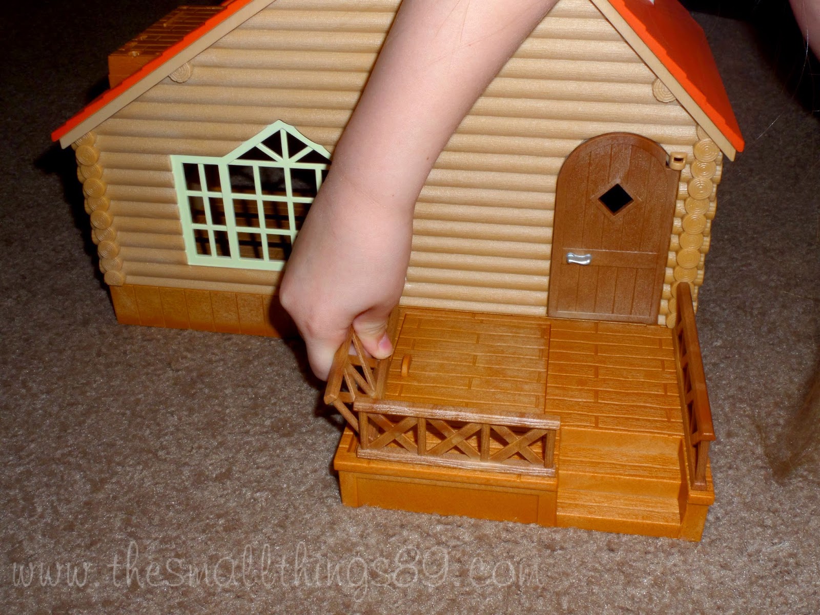 Calico Critters Lakeside Lodge & Hazelnut Chipmunk Family {Review} {