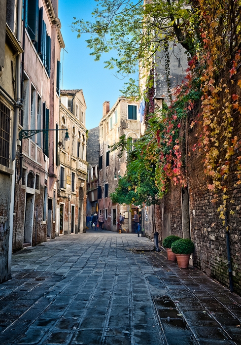 On-the-few-streets-of-Venice-Italy.jpg