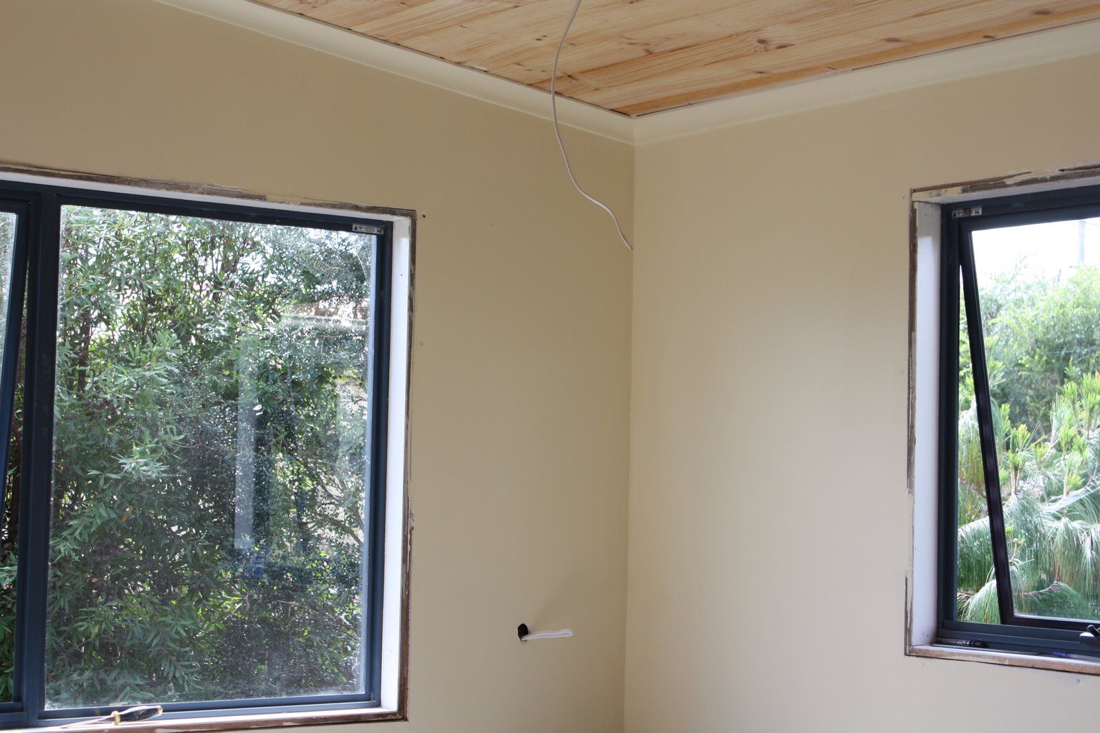 Cubby House Crafts Painting!!