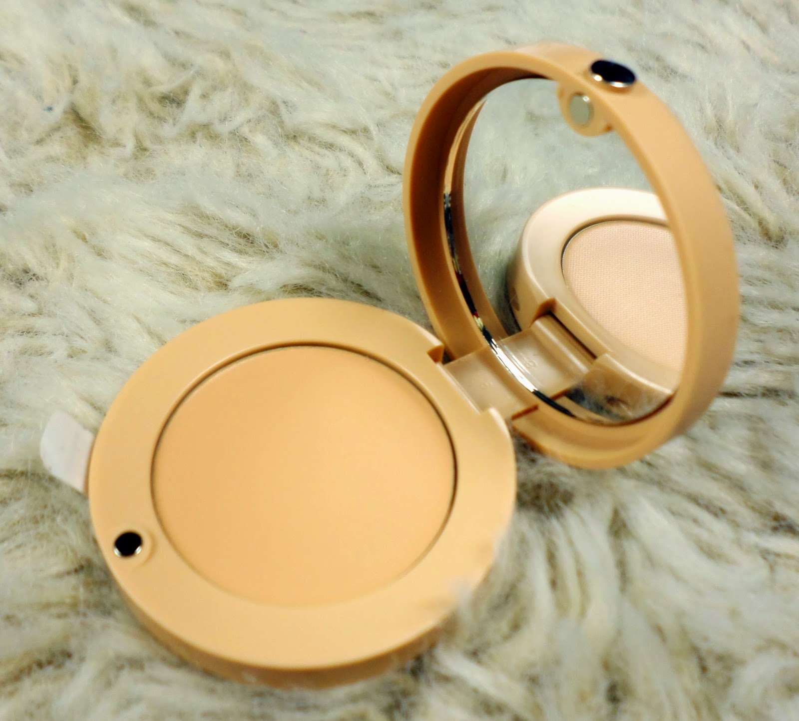 Bourjois FREE Gift With Purchase at Boots Bourjois Happy Light Concealer in 21 Ivorie