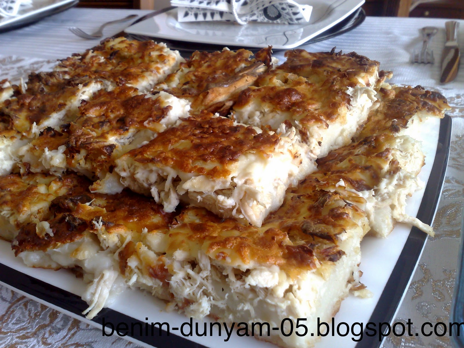 BENİM DÜNYAM VE SON DAVETİMDEN&hellip;BEŞAMEL SOSLU TAVUKLU KIRMA BÖREK