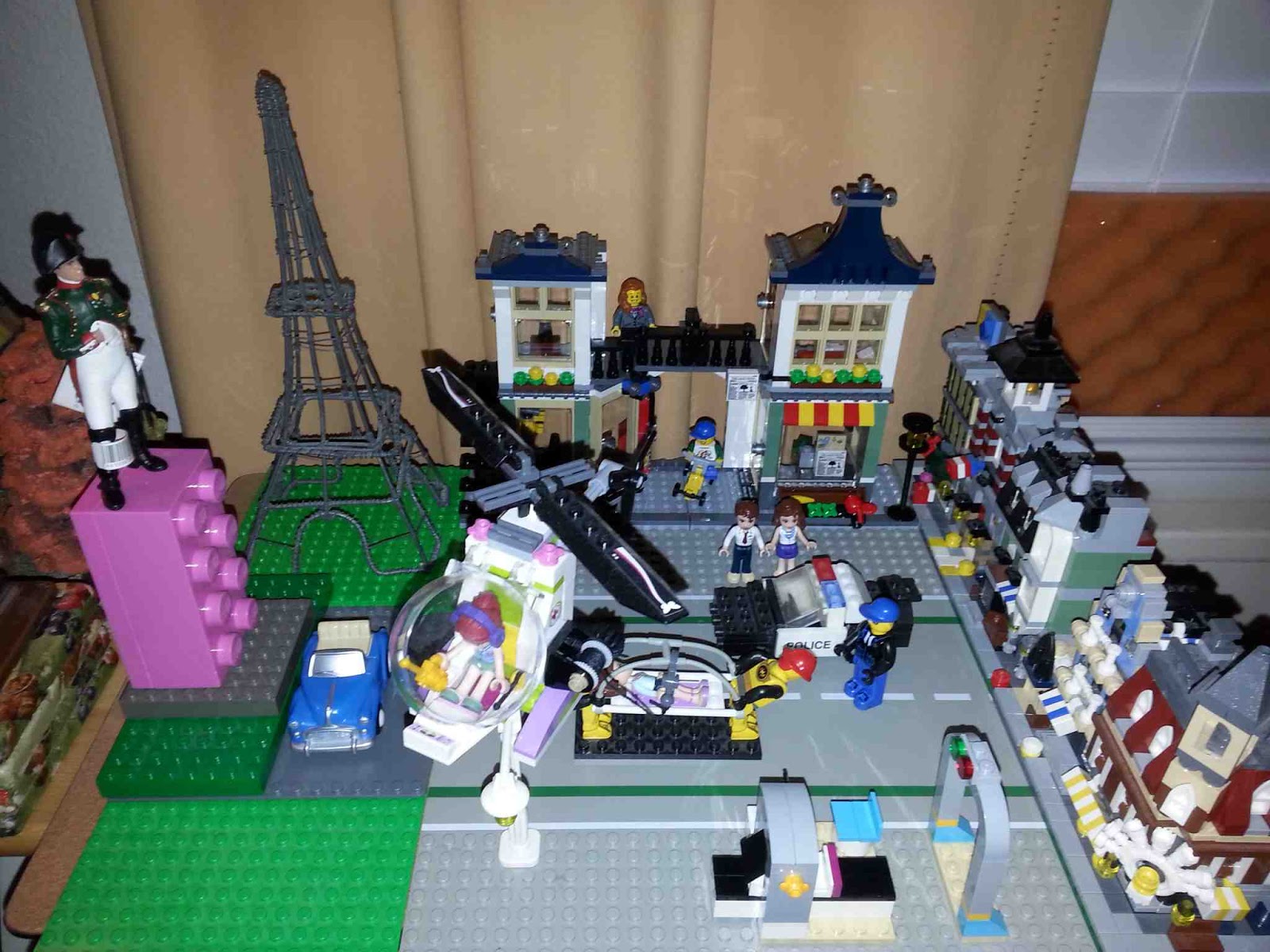Lego Girls At Last Lego Friends Paris On Friday The 13th