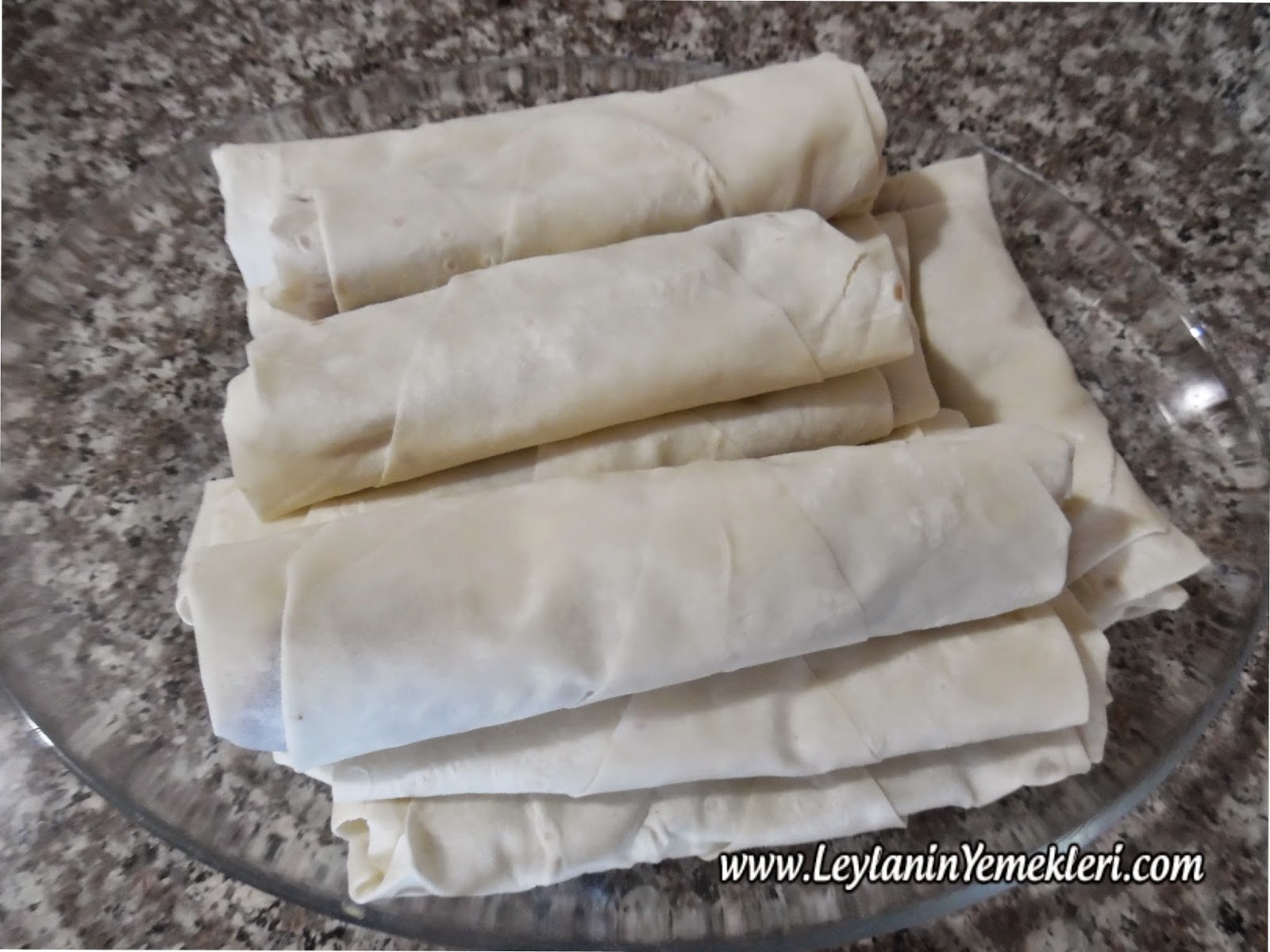 Paçanga Böreği Yapımı Yemek Tarifleri