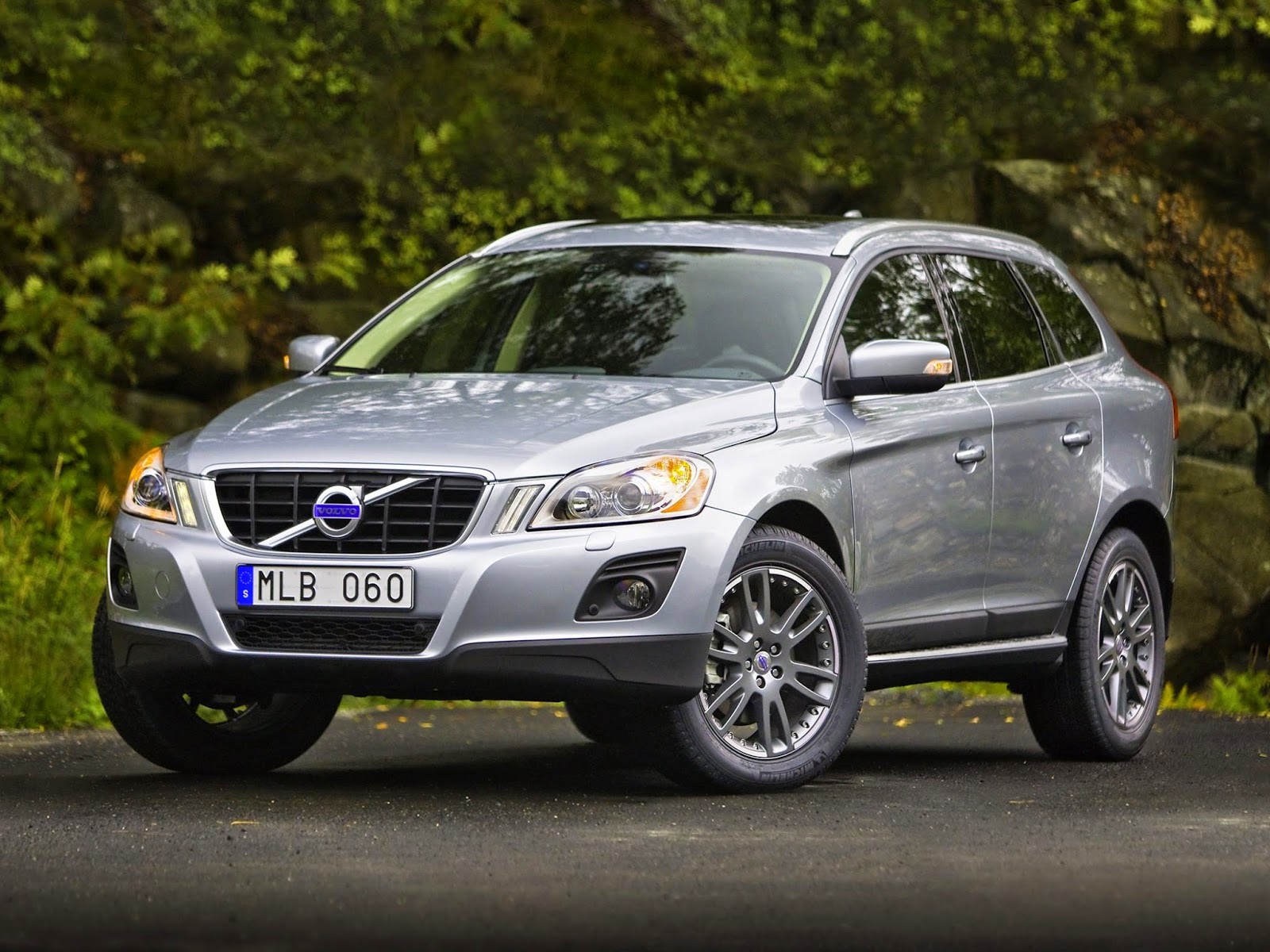 Volvo XC60, With EBD Along Side DSTC AntiSkid System Auto Car Circle