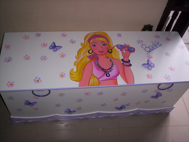 Bau Barbie EG R$ 350,00 medidas 1,25Cx45x45