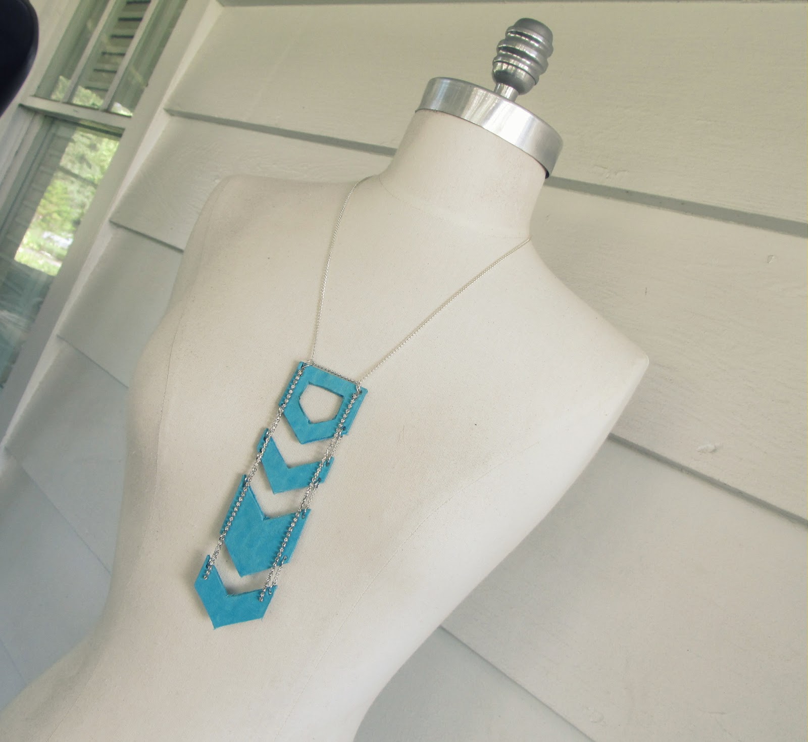 WobiSobi Leather Chevron Necklace, DIY