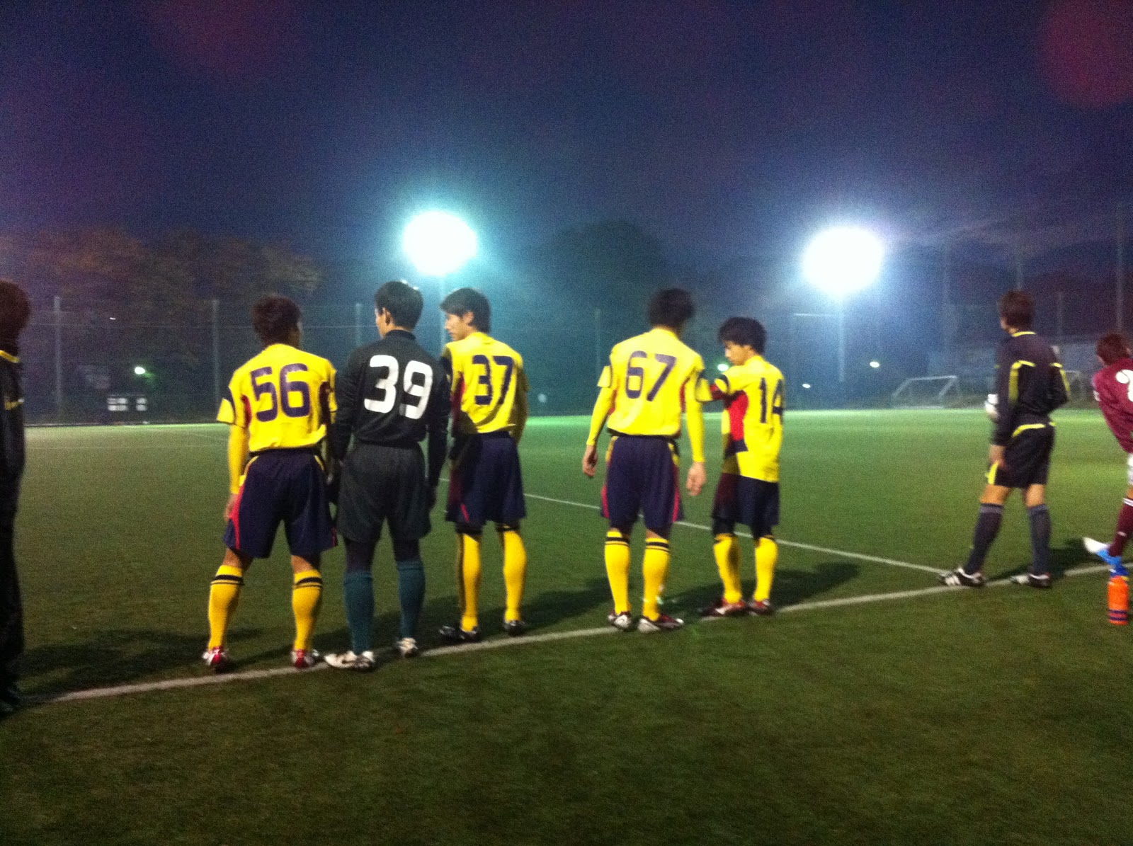 人見秀司の サッカーボールをめぐる冒険 11月 2012