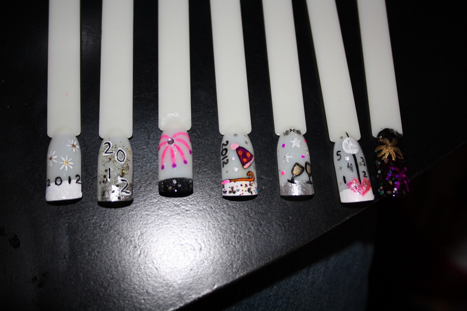 I love nails!: New Years Nail Art