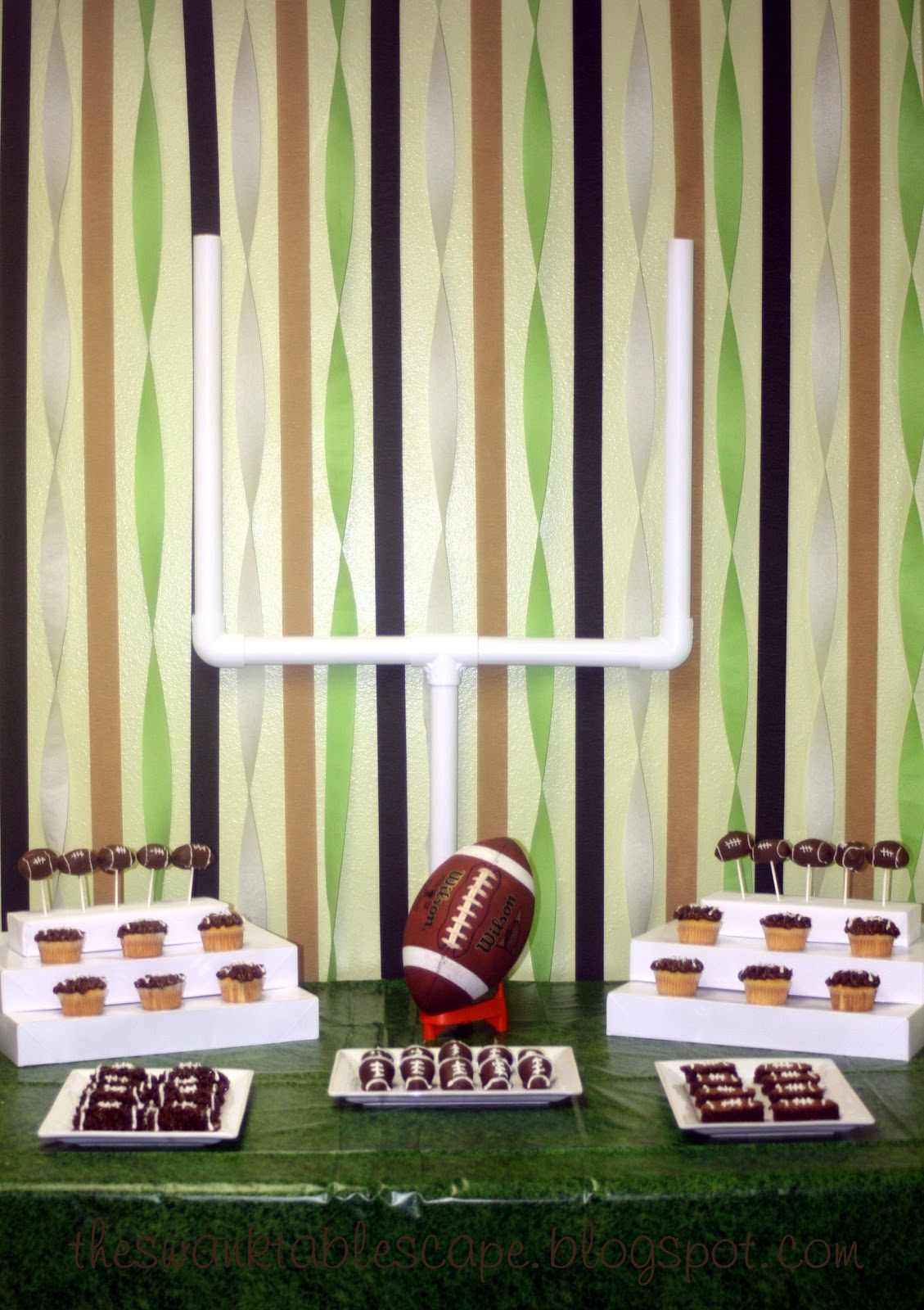 the swank tablescape. football party.