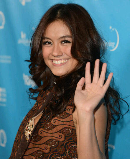 Agnes Monica Bicara Soal Asmara dan Pria Idamannya - SlideGossip