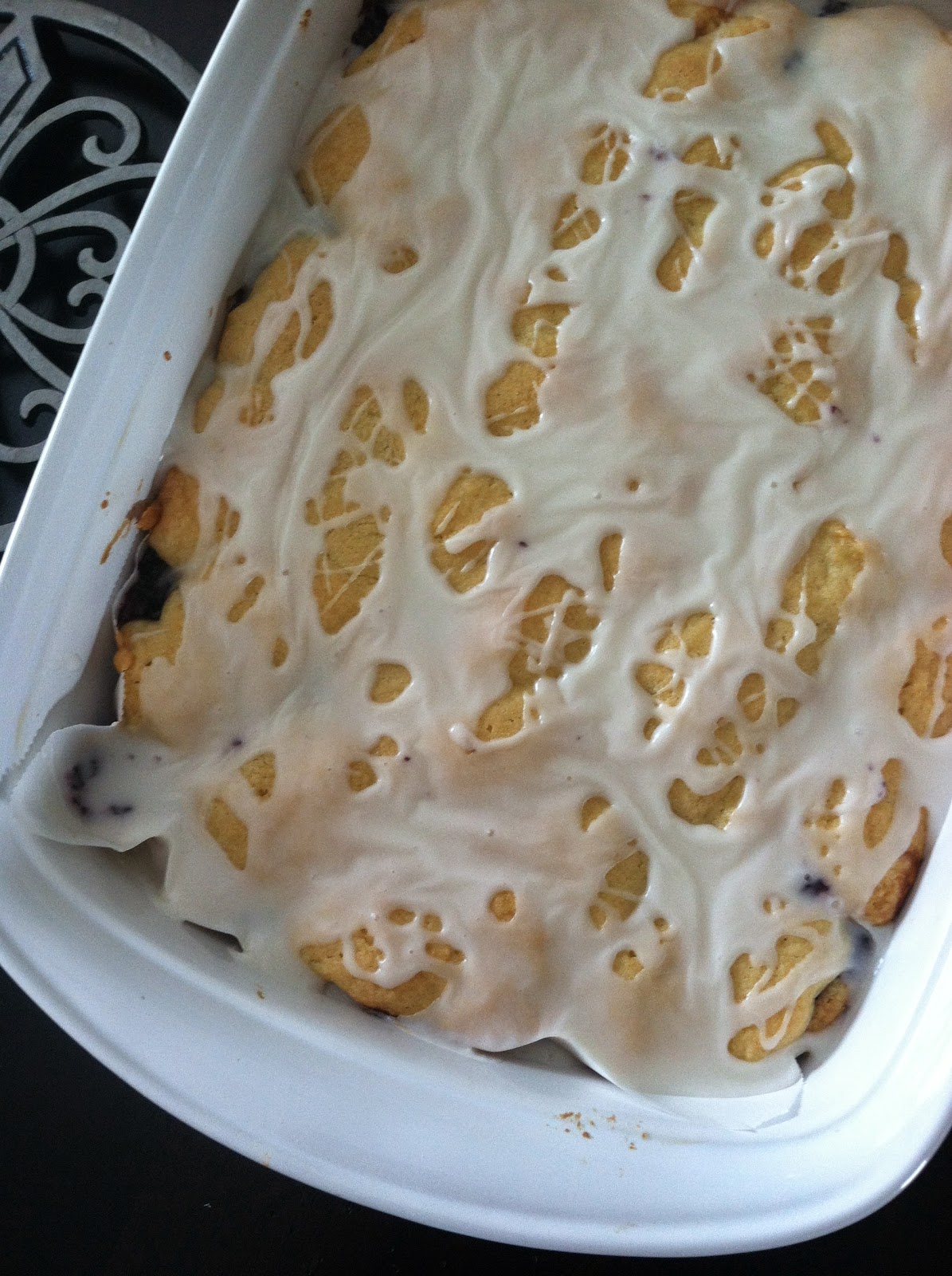 two happy bellies. glazed blueberry cake bars.