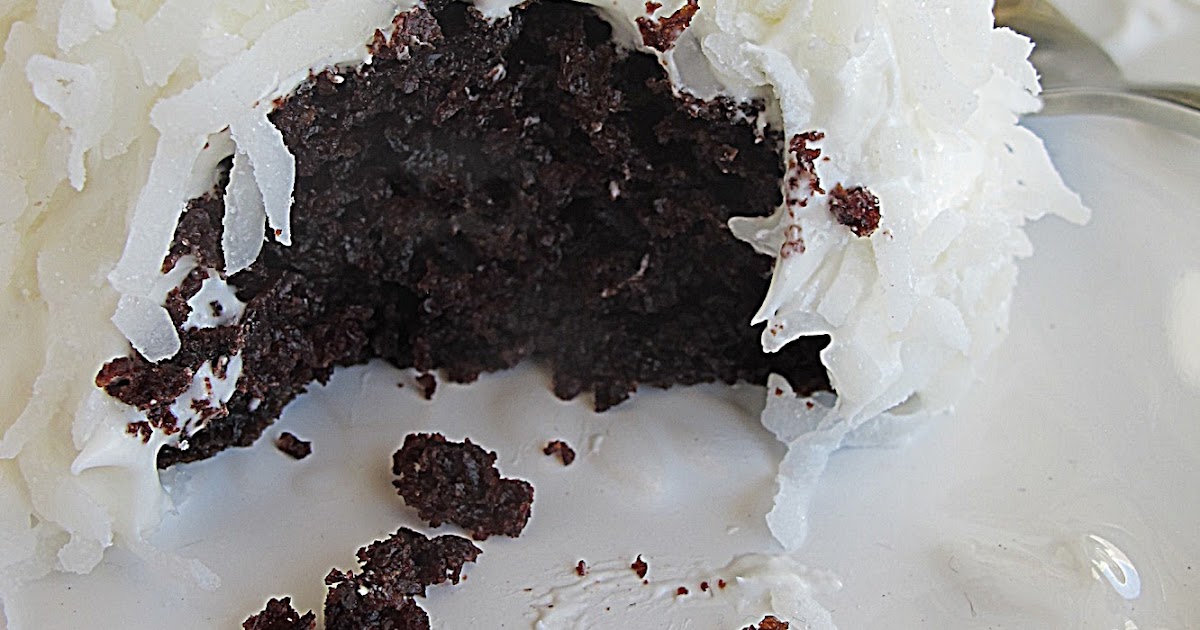 Sophisticated Snowball Cupcakes - Purple Chocolat Home