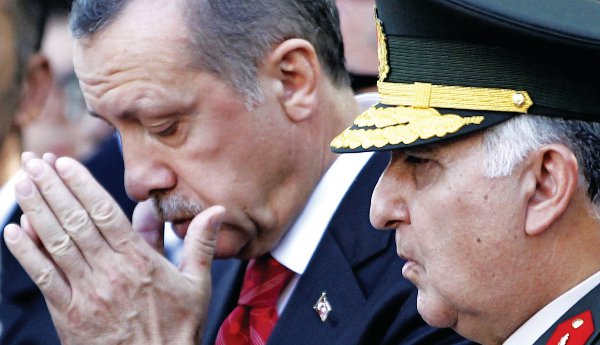 Η Τουρκία βρίσκεται στη γωνία και ψάχνει για… διέξοδο 13 stratigos2563