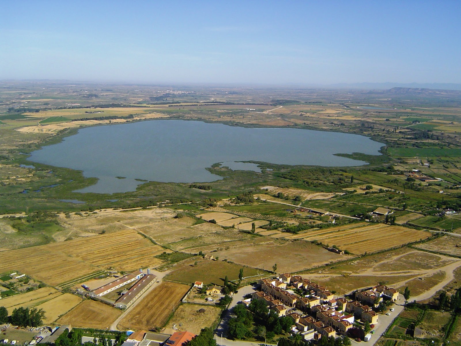 LAGUNA+DE+SARI+%C3%A6ENA.JPG