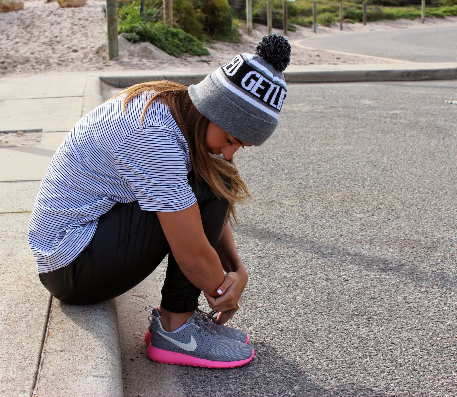 All Over Sequin Outfits con Nike Roshe Run, la zapatilla de moda