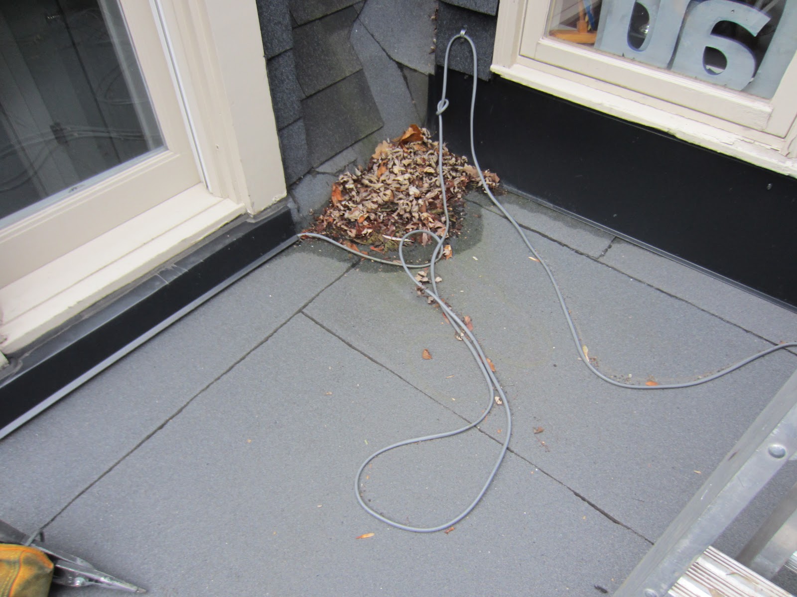 6 Inch Eavestrough and Heater Cables North Shore Eavestroughing Blog