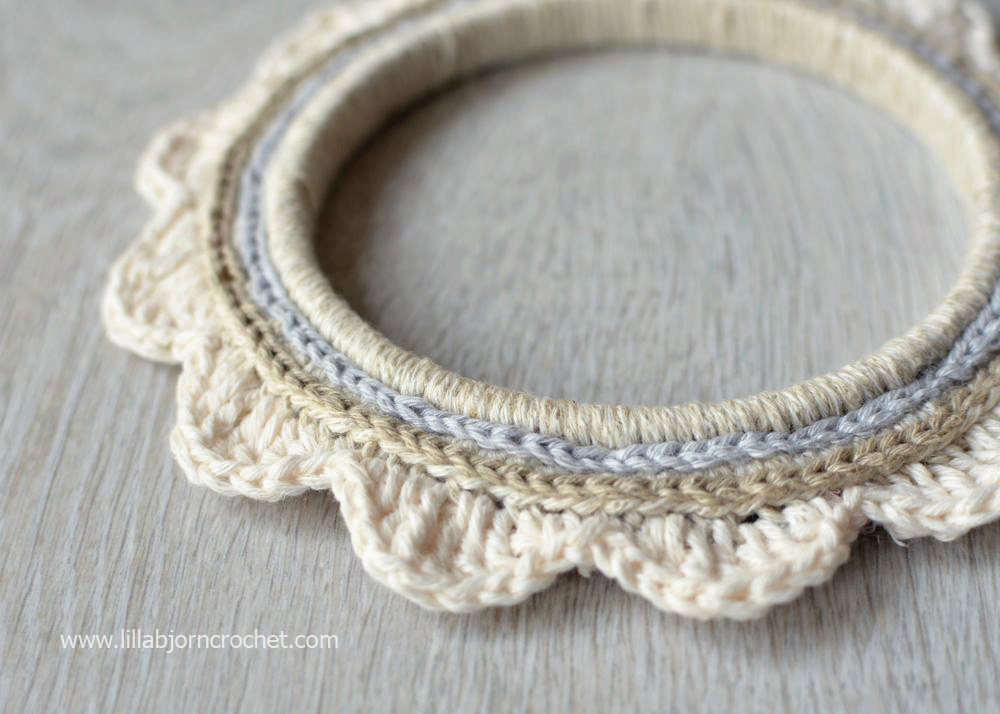 Crochet around embroidery hoop  tutorial  lillabjrns crochet world