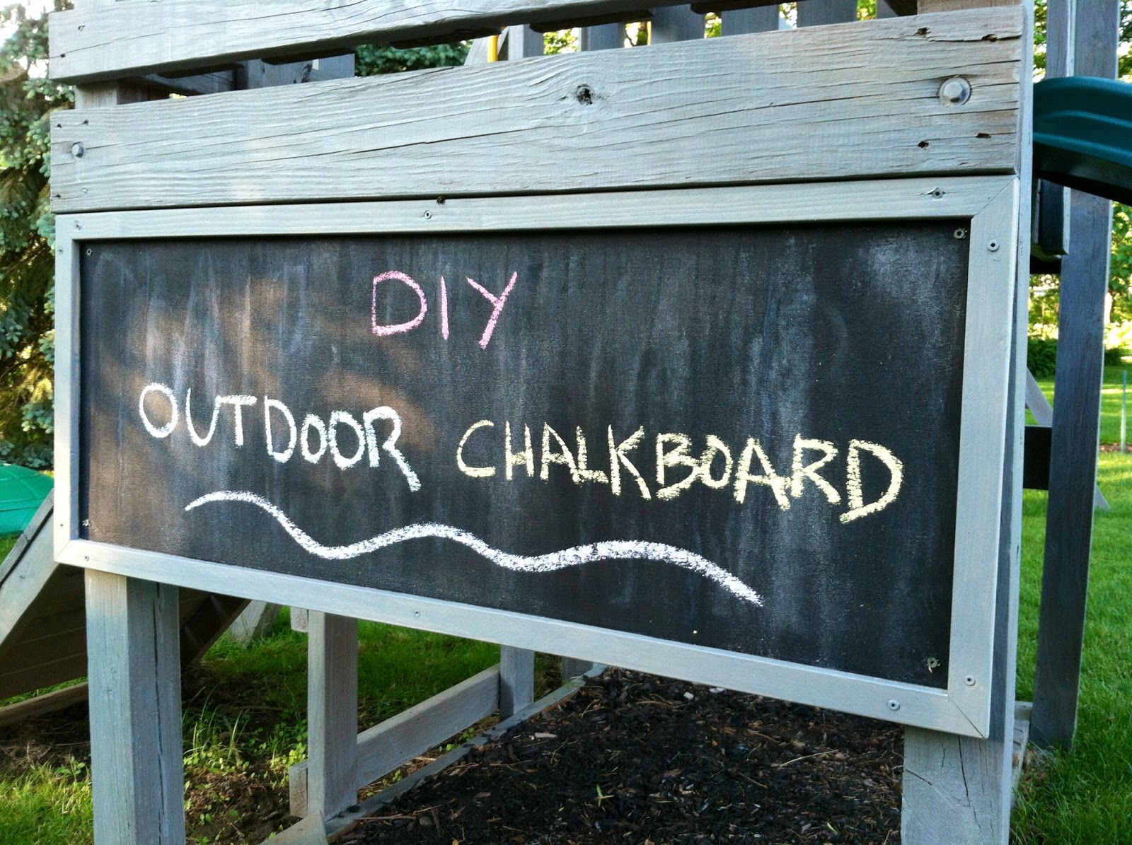Eleanor Olander This is me... DIY Outdoor Chalkboard