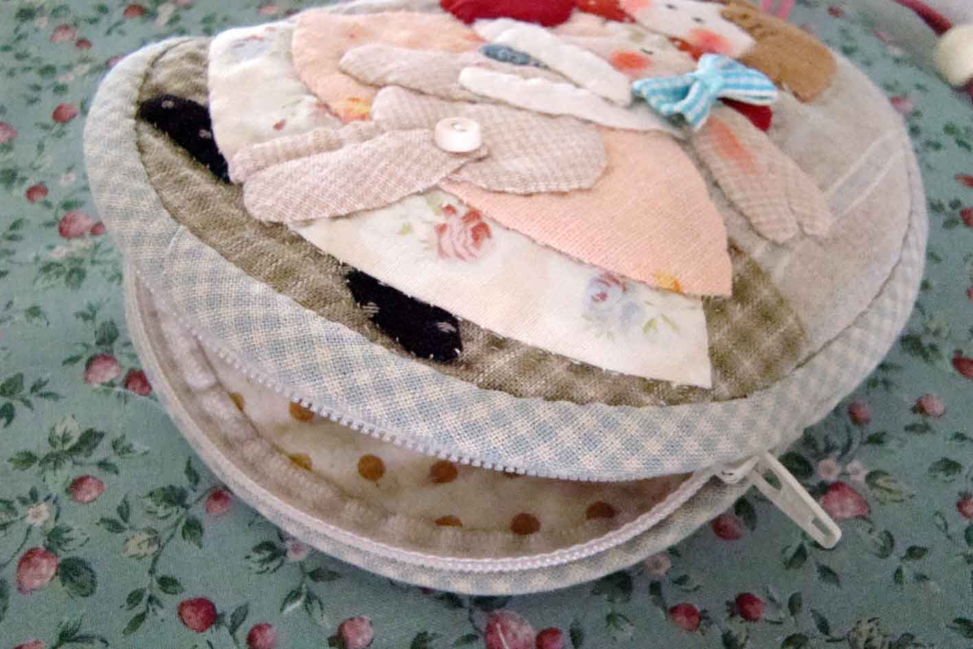 Marmalade How to make an applique digital camera bag