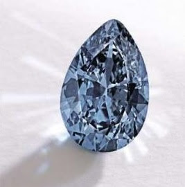 الألماسة الزرقاء "Blue Moon الألماسة الزرقاء "Blue Moon