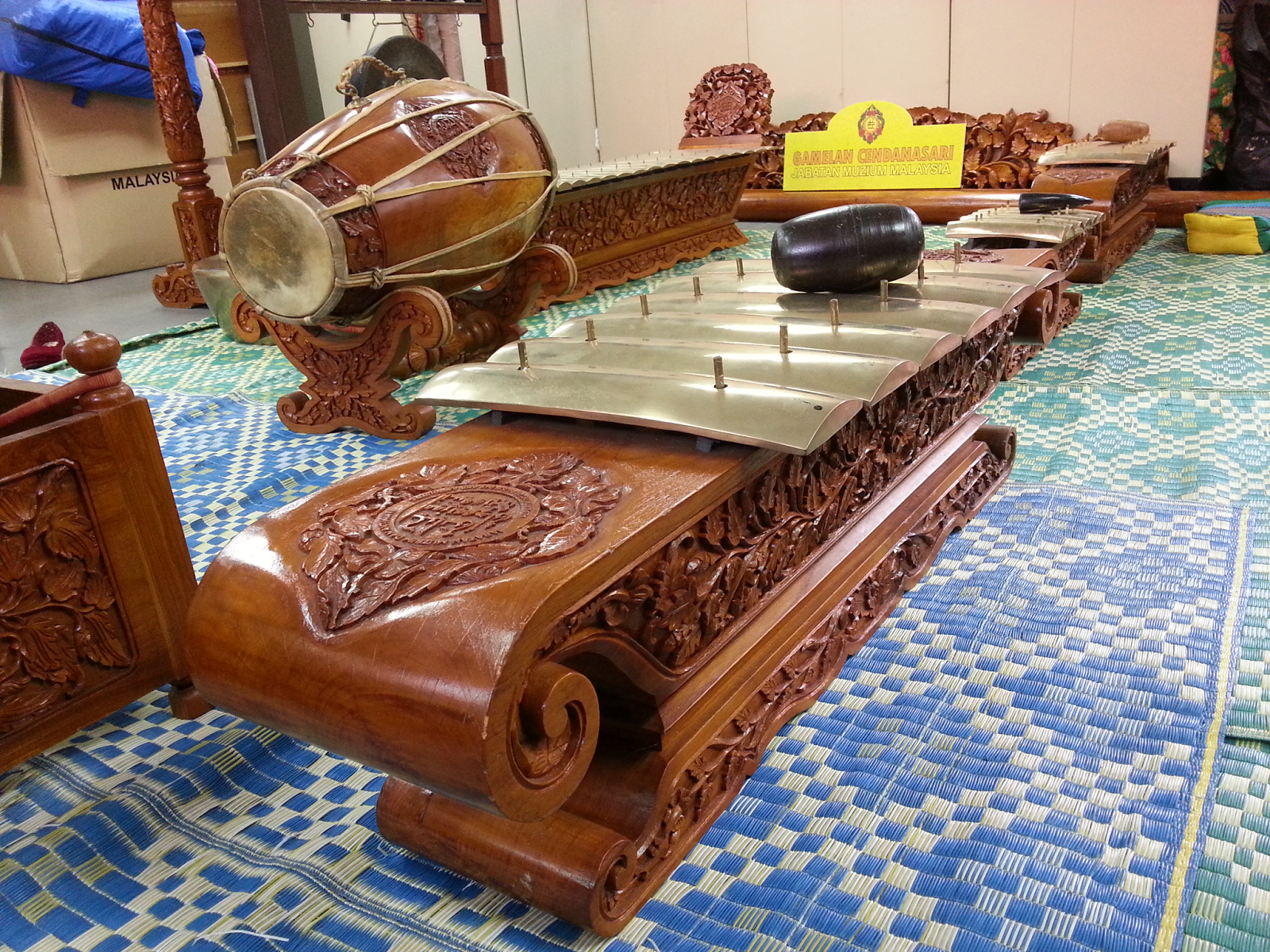 Seni Gamelan Melayu Instrumen