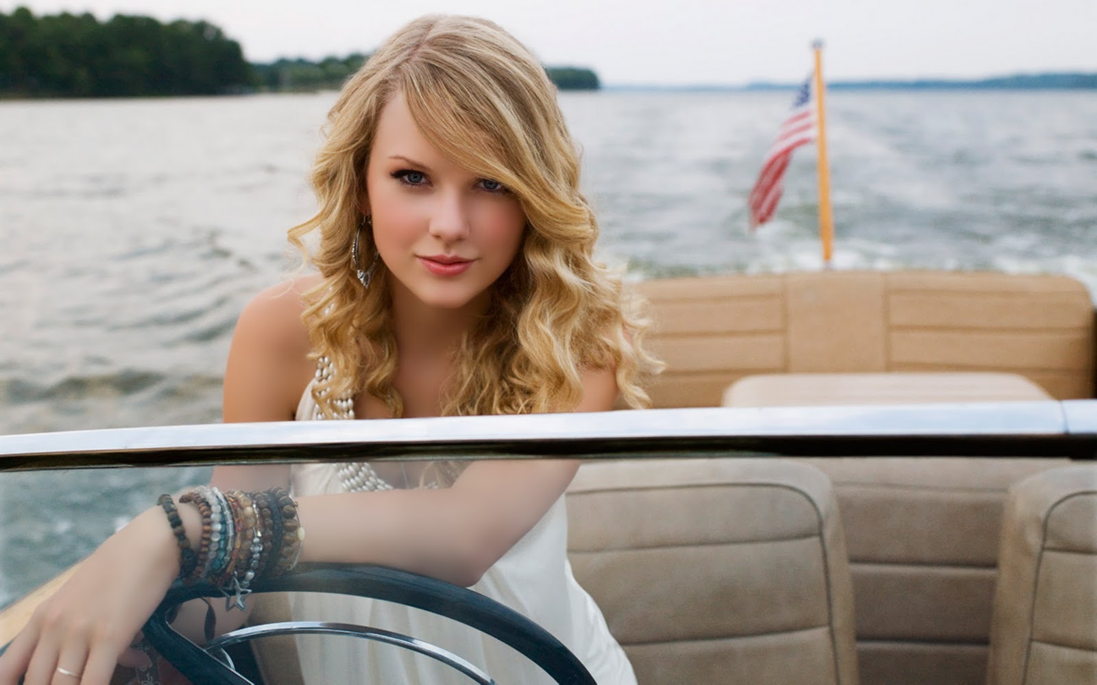 http://2.bp.blogspot.com/-P0lAF64sR_Y/TuRUe4KnSWI/AAAAAAAAEDE/4hLhWAafedw/s1600/Taylor+Swift+1920x1200+1.jpg