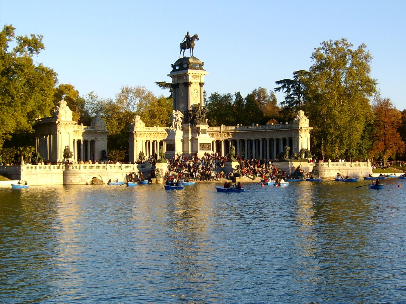 CARLOS El Retiro