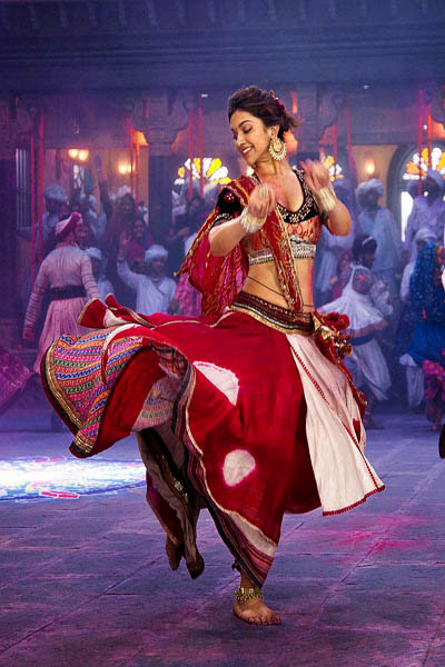Bollywood Designer Dresses for Red Carpet Appearances: Deepika Padukone