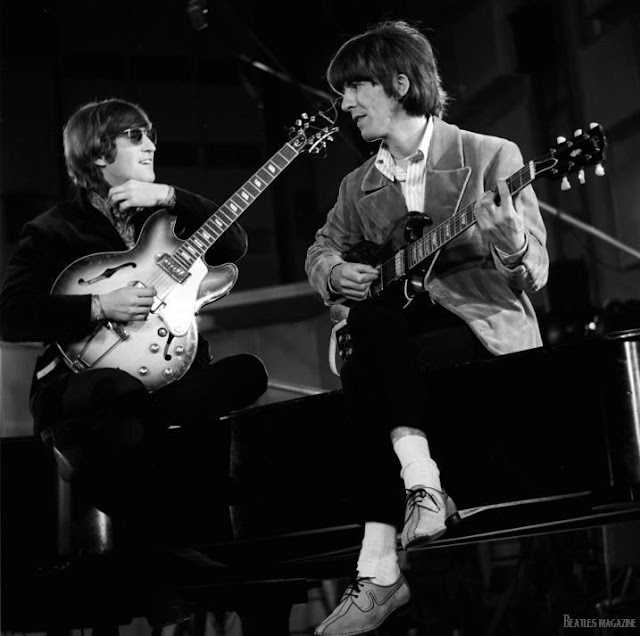 BEATLES MAGAZINE