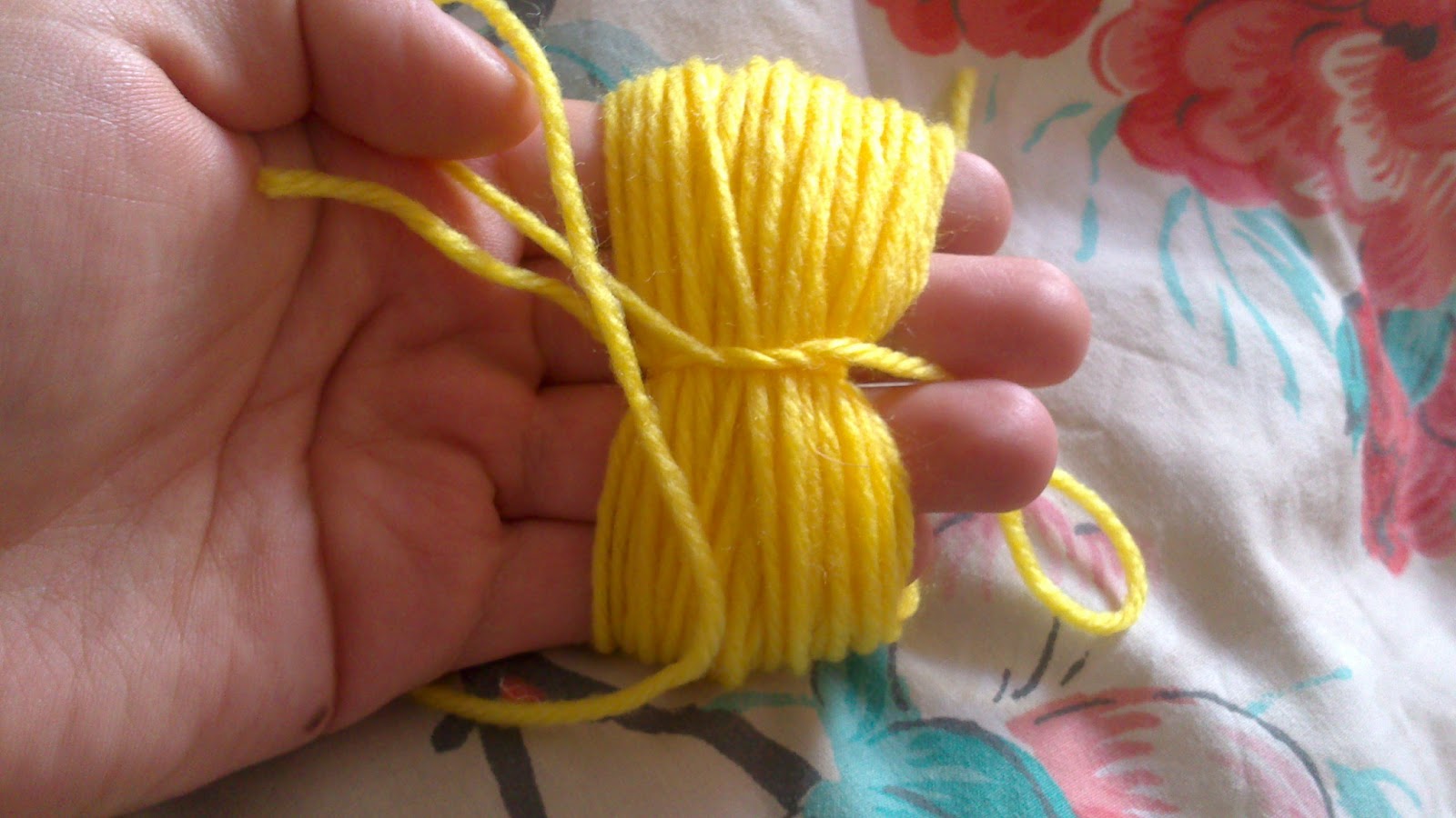 trashy elegance pom pom cheat tutorial and pom pom bugs (bee, ladybird