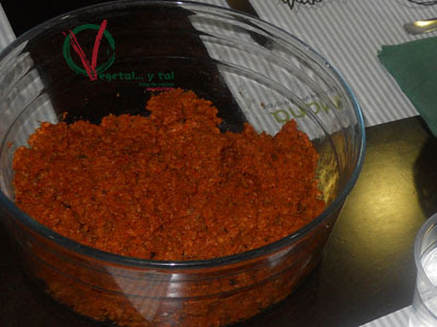 Chorizo vegetariano frito como picadillo.