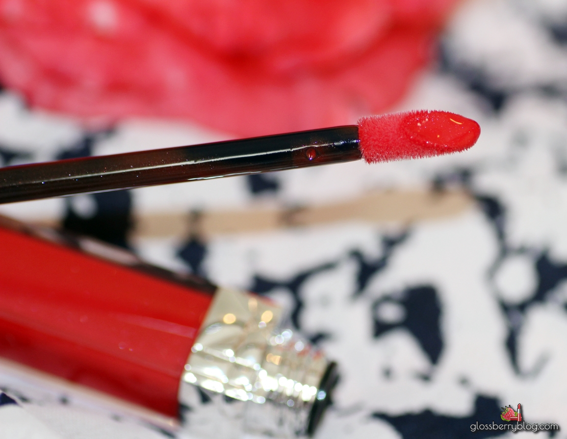 Dior Rouge Brilliant / דיור רוז' בריליאנט 999 review swatches gloss red gold lipswatch בלוג איפור וטיפוח גלוס אדום