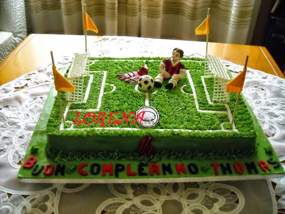 Creating A Classy Bar Cart ... TORTE DI LORENA ....E NON SOLO!!!!!: Torta campo di calcio per Thomas