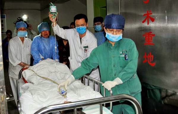 Inspirasi Kesetiaan bersama Cap Kaki Tiga Inspirasi Kesetiaan bersama Cap Kaki Tiga