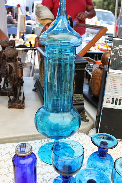 Pasadena Rose Bowl Flea Market - Mid-Century Modern, Vintage and Retro