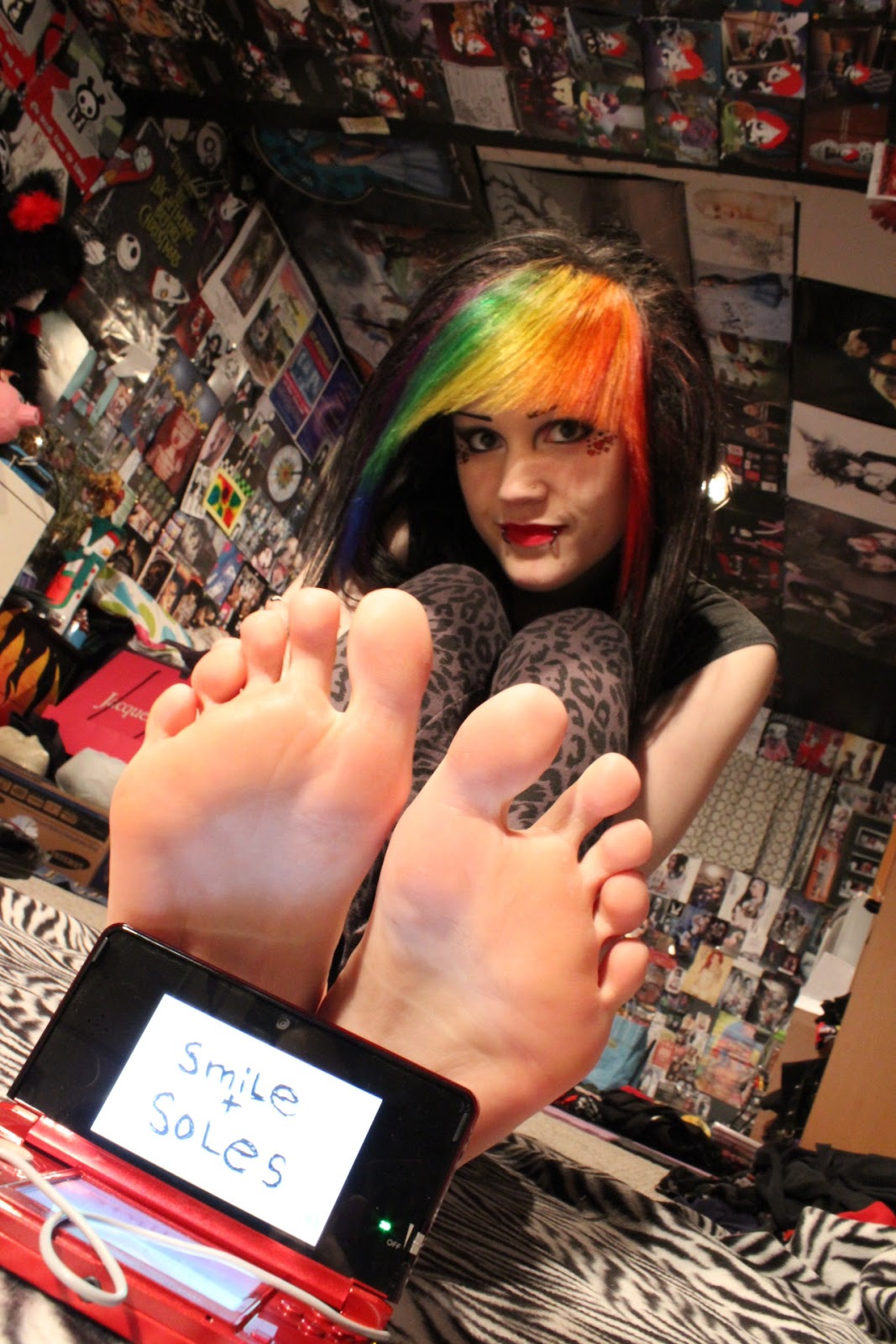 Punk girls friendly foot worship