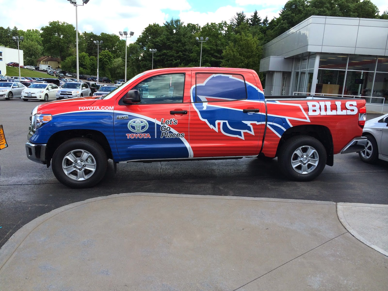 Hoselton Auto Mall Buffalo Bills Toyota Tundra Now FOR SALE!