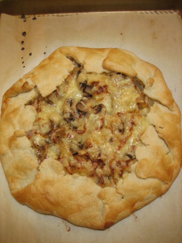 Baking, domesticity, and all things mini Caramelized onion and