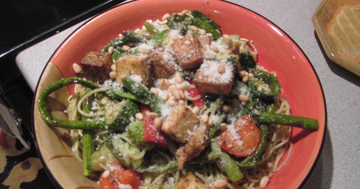Gremlin Food Mom Pesto... Pasta, YEAH!!! With Tofu... Wha'?