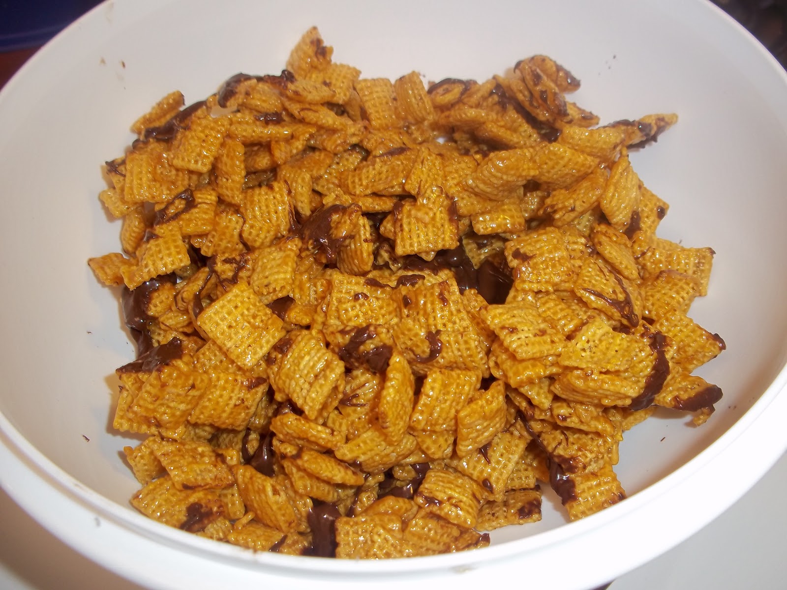 The Daily Smash Caramel Chocolate Drizzle Chex