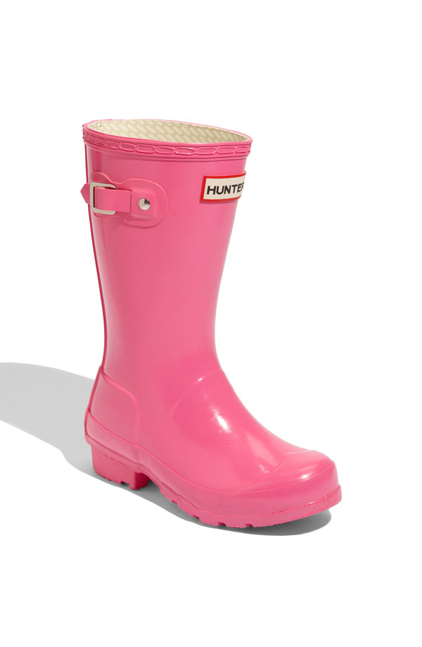 http://2.bp.blogspot.com/-P8_z9e8oMJI/TlvjEtUgW_I/AAAAAAAAFKo/8blGh7uoPQk/s1600/Hunter+Rain+Boots+Pink.jpg