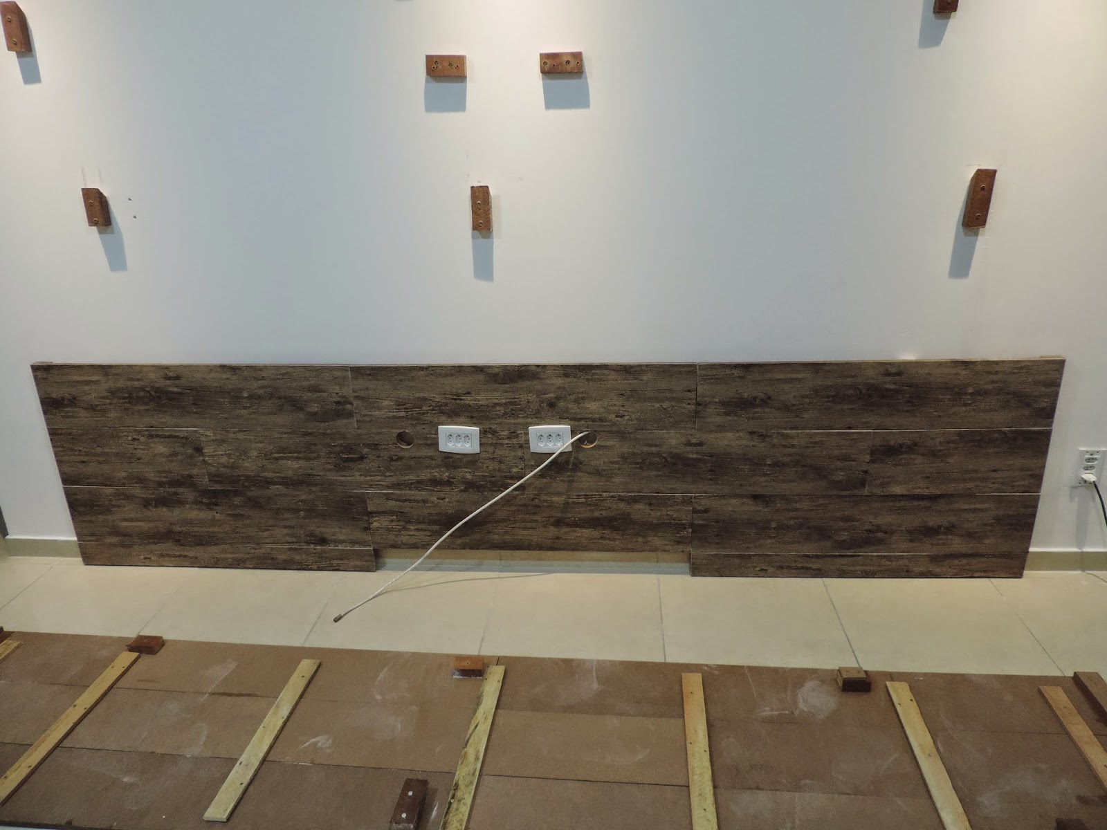 Painel Para Sala De Tv Grande ~ Lar de Arteira Faça vc mesmo Painel de TV sala Painel Para Sala De Tv Grande ~ Lar de Arteira Faça vc mesmo Painel de TV sala