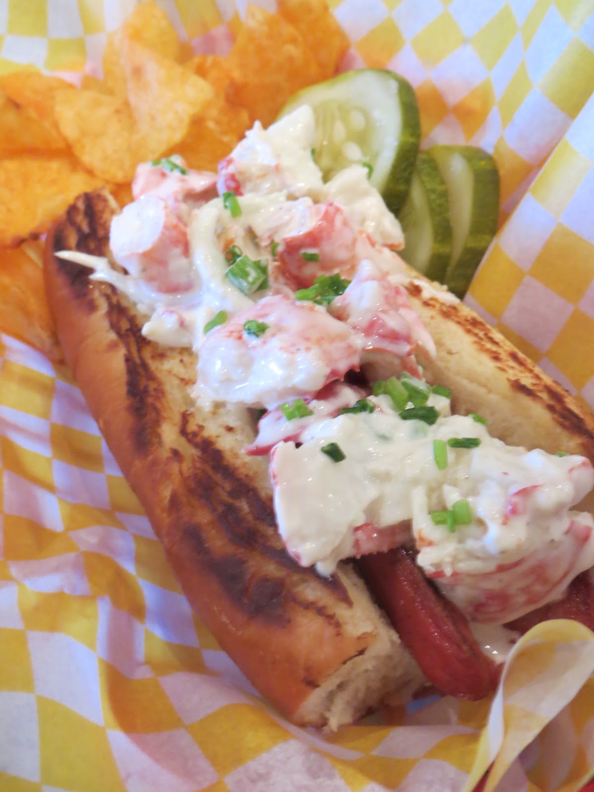 gastronomic nomad A New AllAmerican Eat Lobster Roll Hot Dog