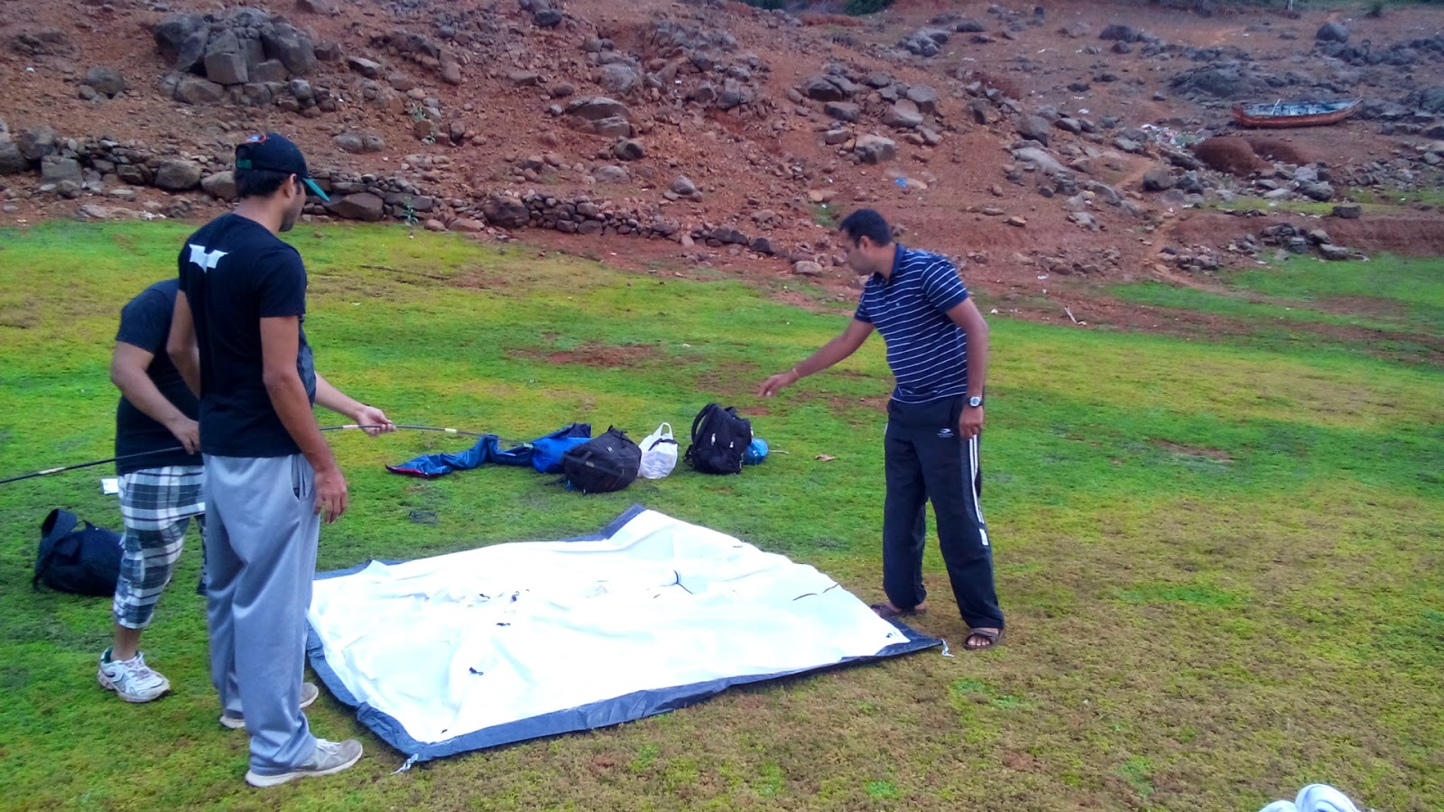 Setting up tent in Bamnoli village