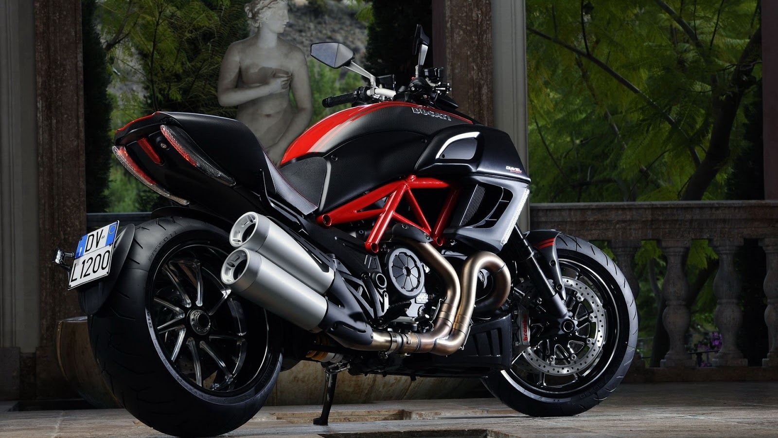 Sorprendente Motocicleta Deportiva Ducati Fotos e Imágenes en FOTOBLOG X