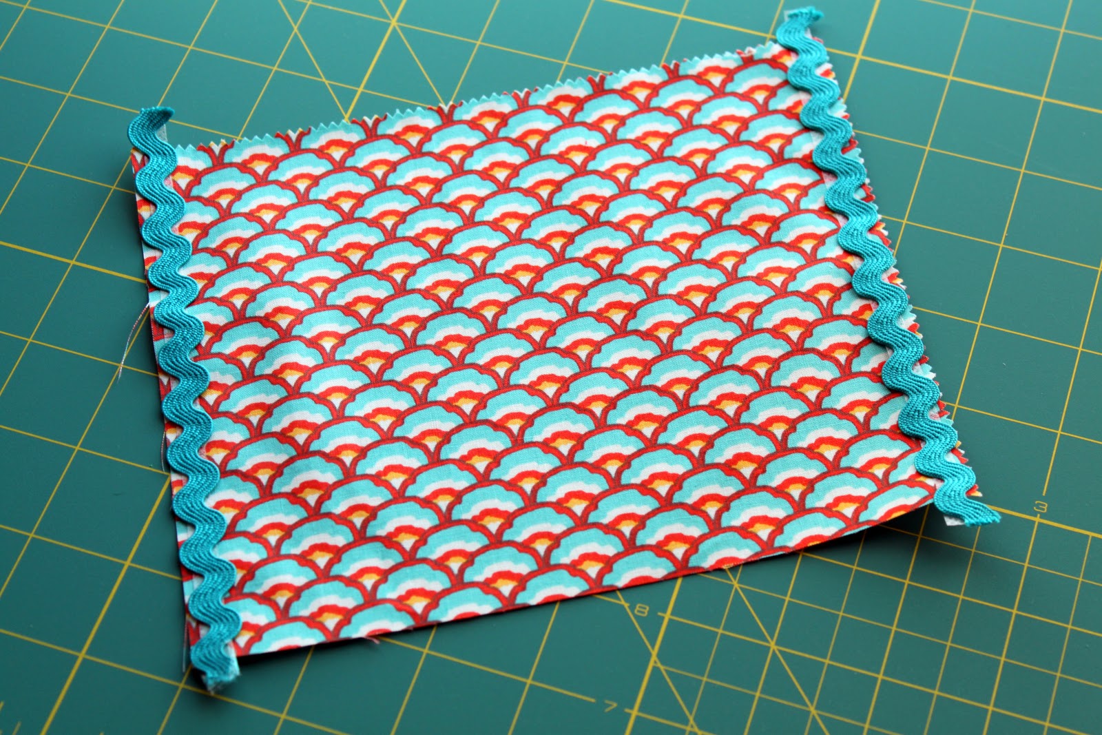 Rick Rack Travel Tissue Holder Tutorial The Cottage Mama