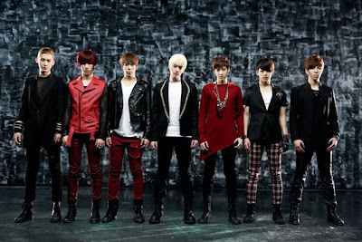 U-KISS ukiss Doradora members black and red