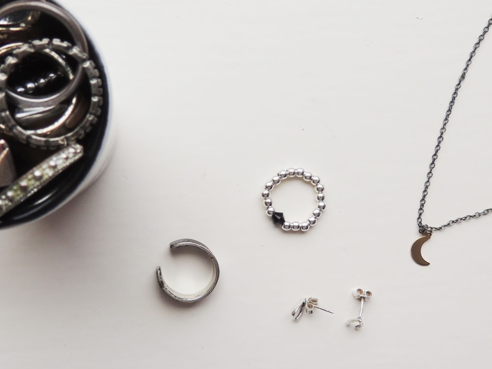 Staple Jewellery Items emiloue